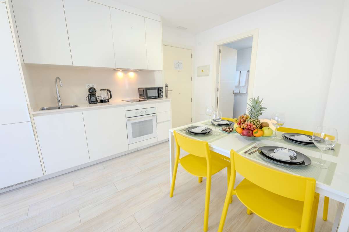 Apartamento de dos dormitorios con cocina equipada del Castell Beach Aparthotel, para hasta cuatro personas