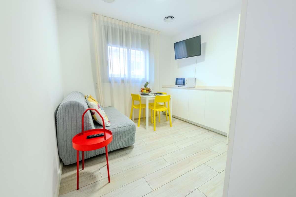 Estudio con cocina equipada del Castell Beach Aparthotel en Castelldefels
